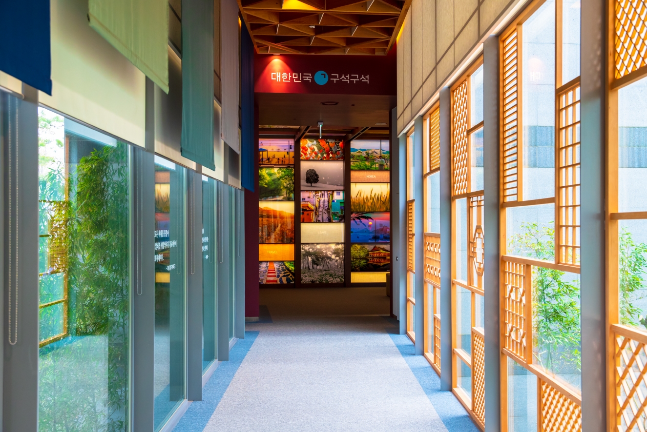 韩国观光展览馆1楼 主题 1. 青瓦台之旅 6